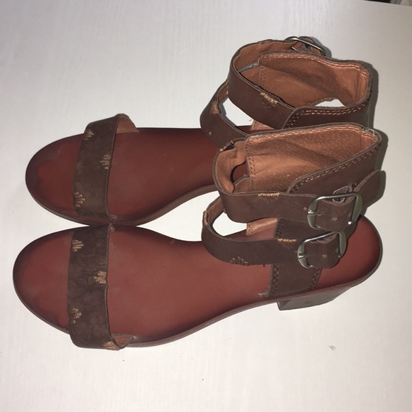 Lucky Brand good condition Size 8. Good condition. - Picture 11 of 14